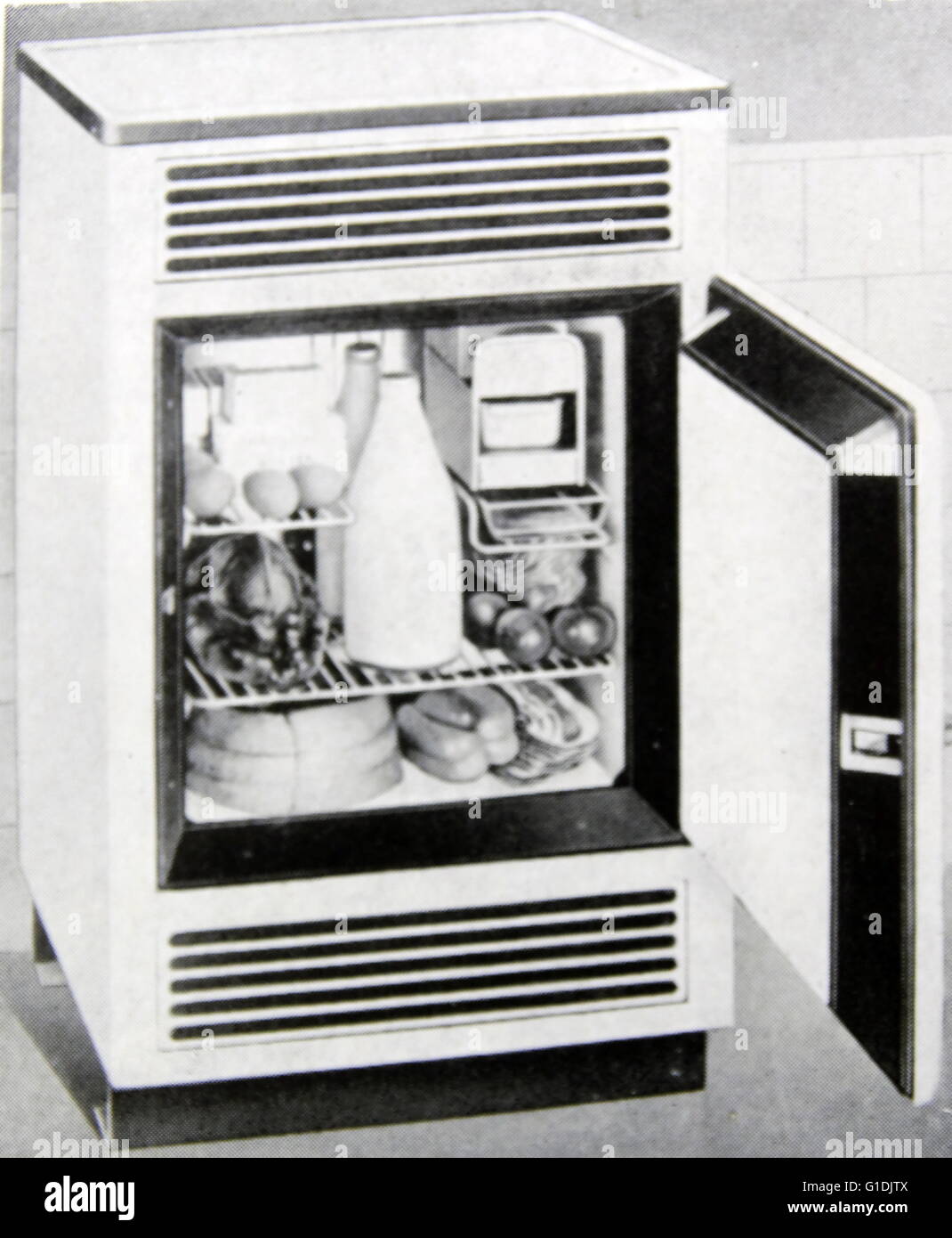 Réfrigérateur Electrolux, britannique, 1950. Banque D'Images
