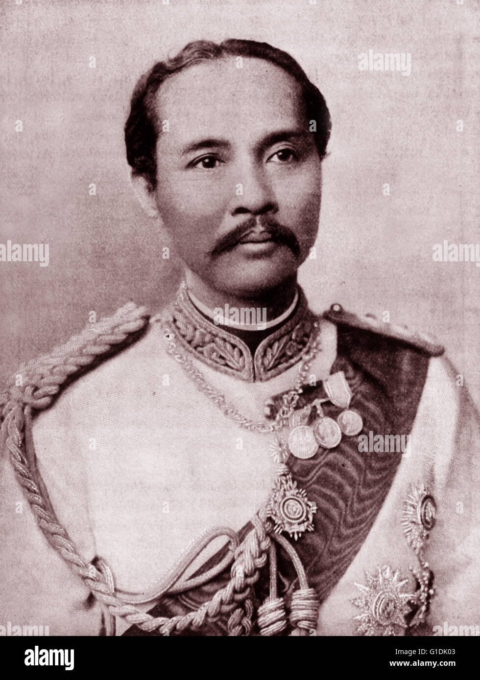 Le roi Chulalongkorn, Rama V (ou 1853 - 1910) Cinquième monarque du Siam  (Thaïlande). Photographie du roi avec ses fils au Royaume-Uni en 1897 Photo  Stock - Alamy