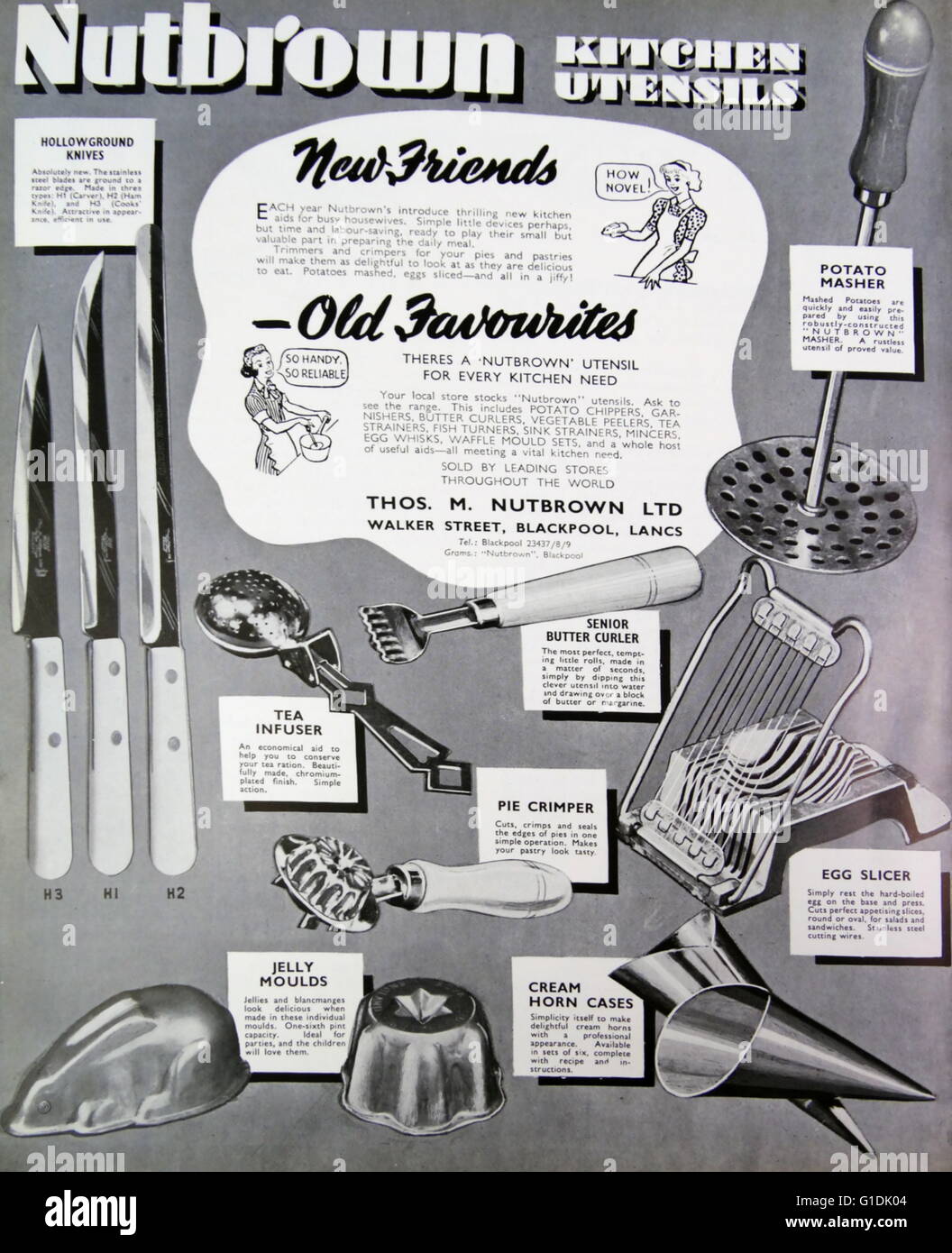 Nutbrown annonce pour les ustensiles de cuisine, y compris pilon à pommes de terre, couteaux, moules et egg slicer. 1950 Banque D'Images