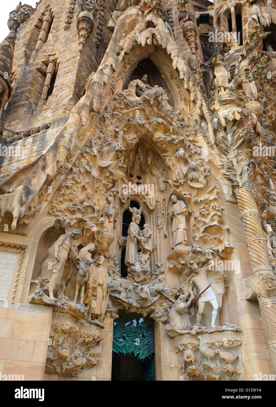 Détails de l'extérieur de la Temple Expiatori Basílica je de la Sagrada Família, une église catholique romaine de Barcelone, conçu par l'architecte espagnol Antoni Gaudí (1852-1926). En date du 21e siècle Banque D'Images