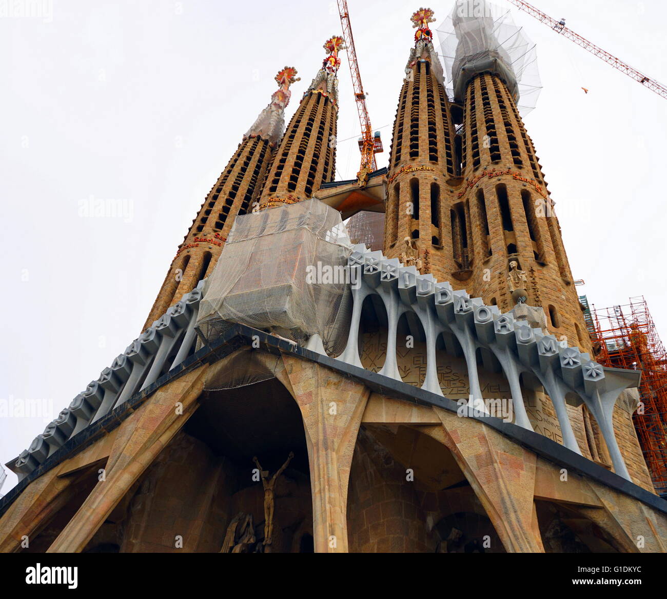 Détails de l'extérieur de la Temple Expiatori Basílica je de la Sagrada Família, une église catholique romaine de Barcelone, conçu par l'architecte espagnol Antoni Gaudí (1852-1926). En date du 21e siècle Banque D'Images