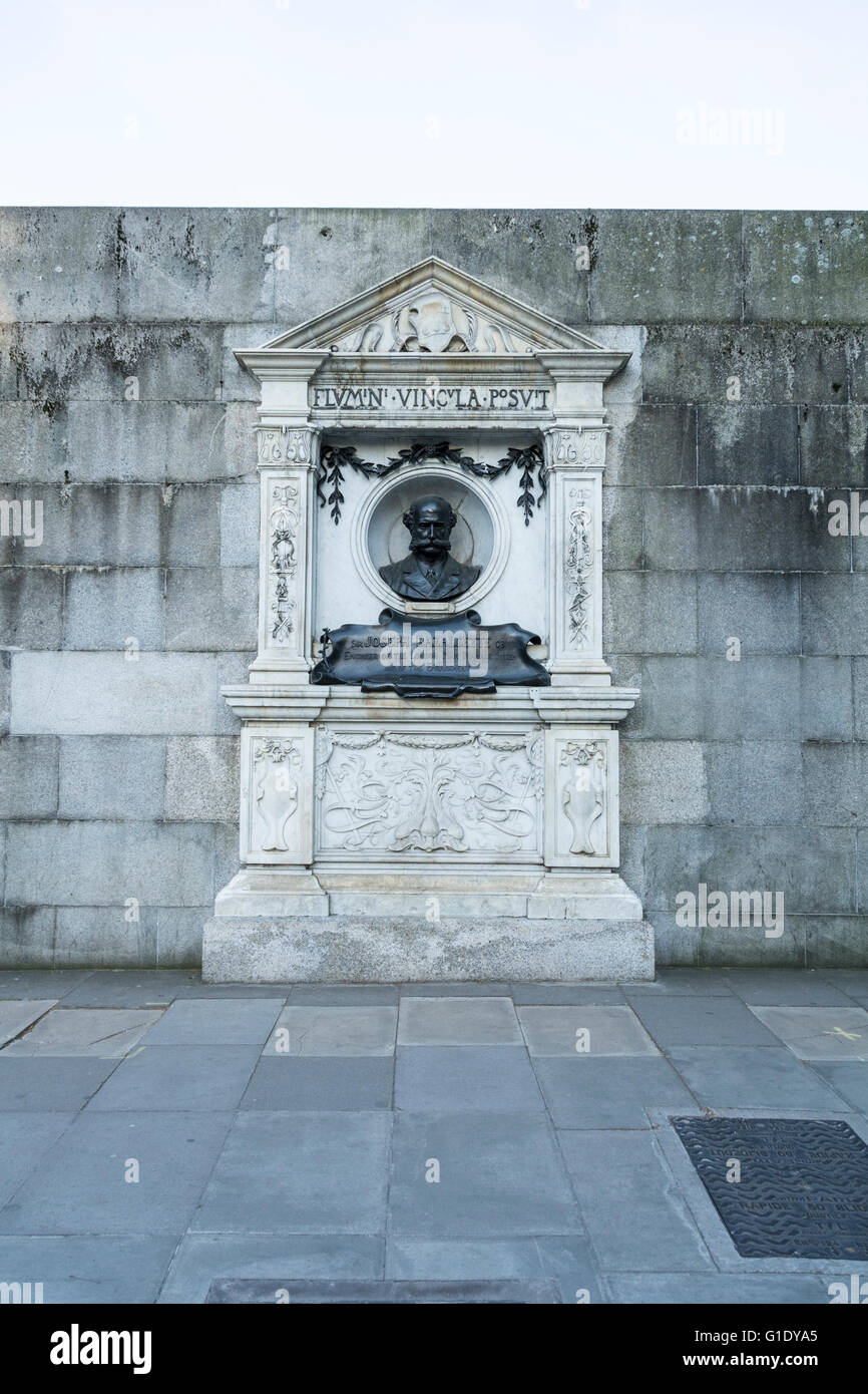 Statue de Sir Joseph Bazalgette sur l'Embankment, London, UK Banque D'Images