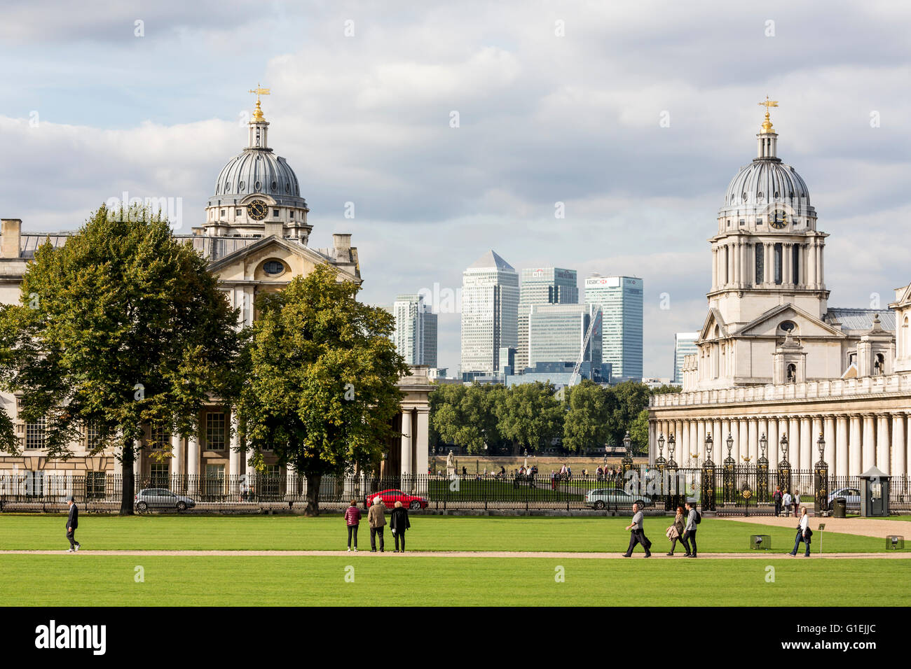 Vue de la vue des bâtiments de Canary Wharf et le Royal Naval College à Londres Banque D'Images