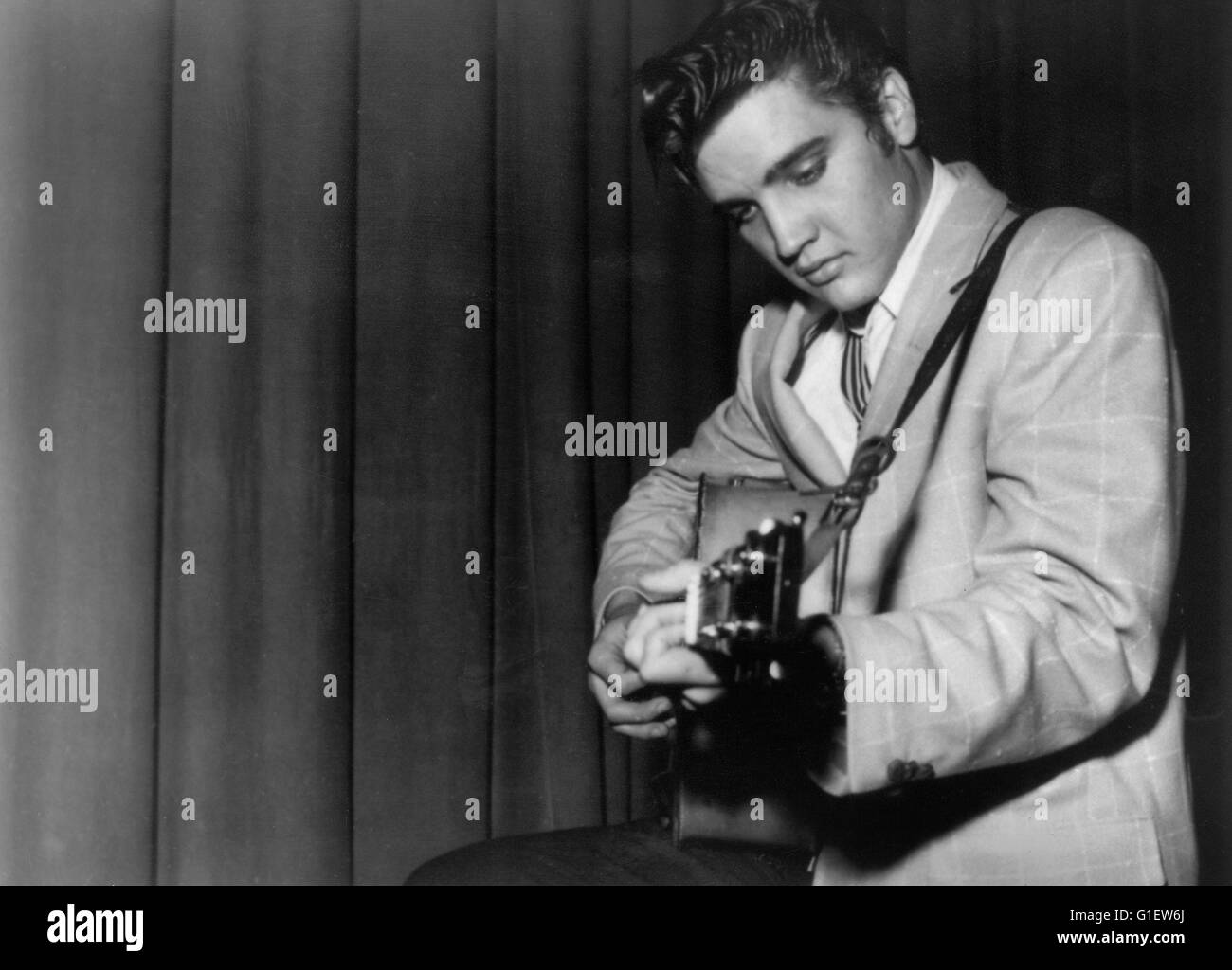 Der amerikanische Sänger, acteurs et actrices und Musiker Elvis Presley, 1950er Jahre. Chanteur, musicien et acteur Elvis Presley, 1950. Banque D'Images