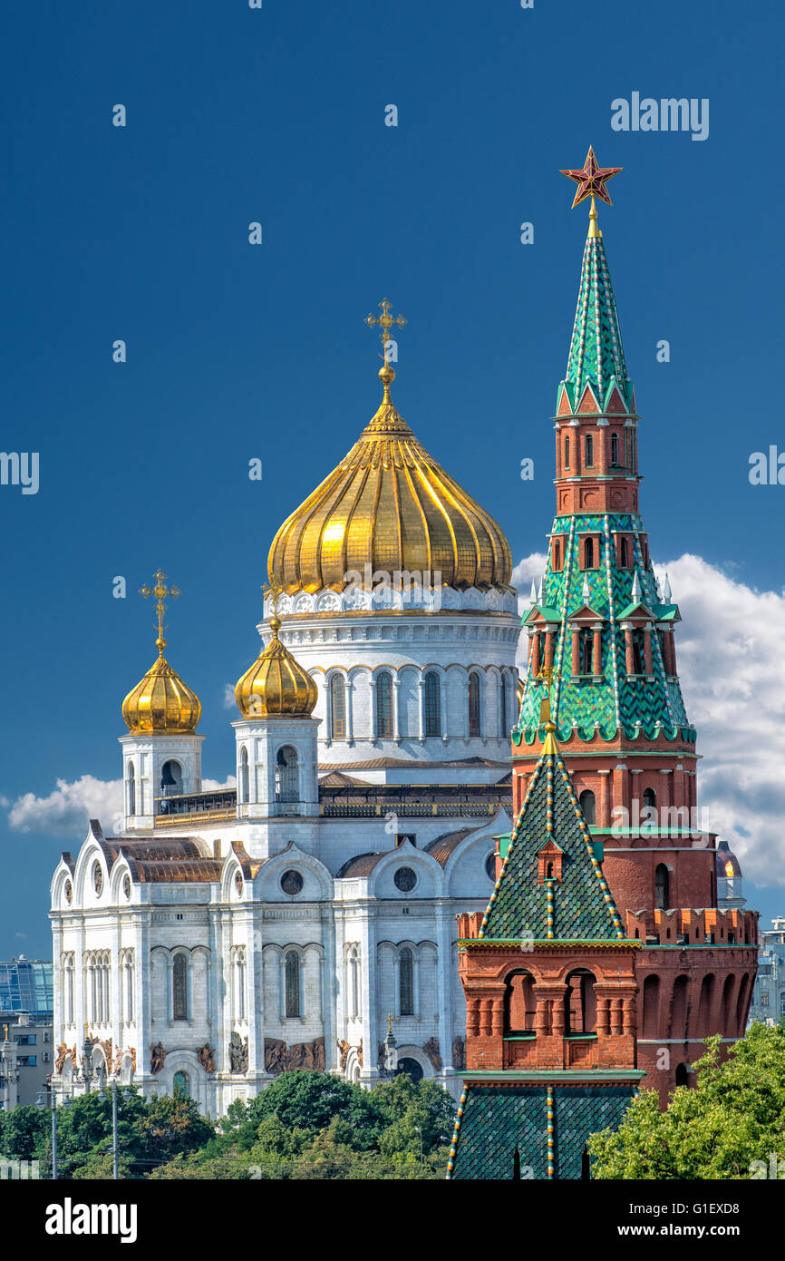 Cathédrale de Christ le Sauveur et le tour du Kremlin, Moscou Banque D'Images