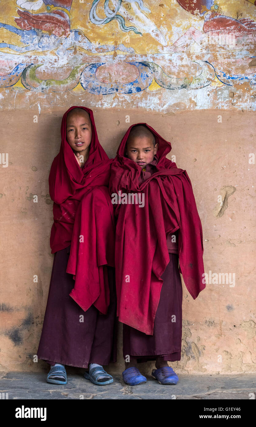 Les jeunes moines bouddhistes au monastère Gangtey Bhoutan Banque D'Images
