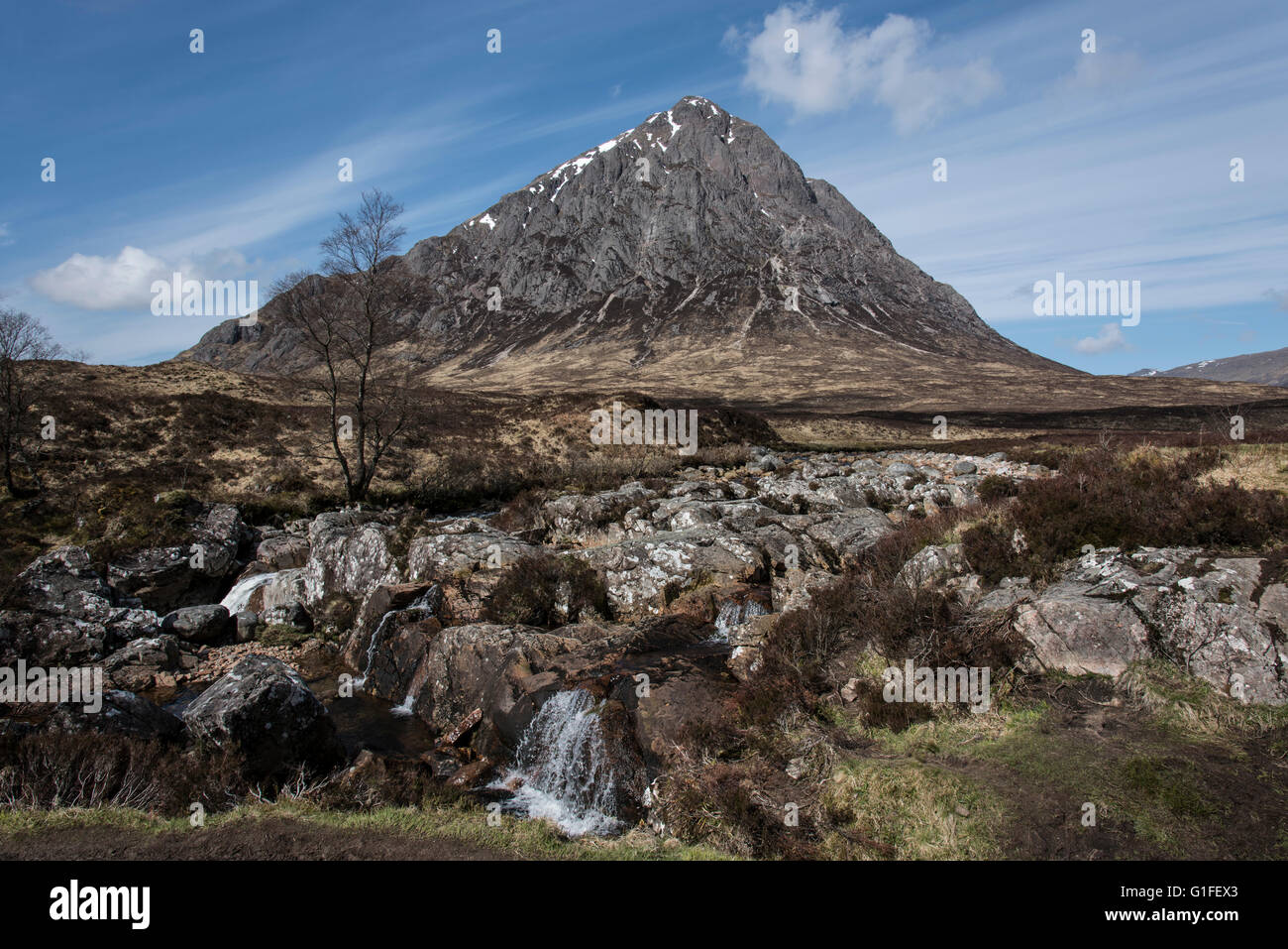 L'impressionnant pic de Stob Dearg a souligné à l'extrémité orientale de l'Buachaille Etive Mor ridge à Glencoe dans les Highlands Banque D'Images