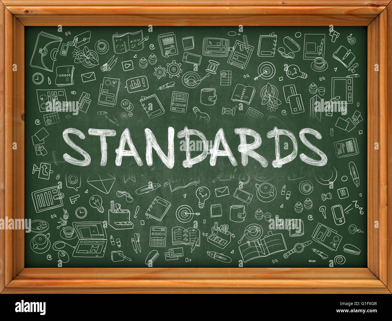 Le concept de normes. Doodle icônes sur tableau. Banque D'Images