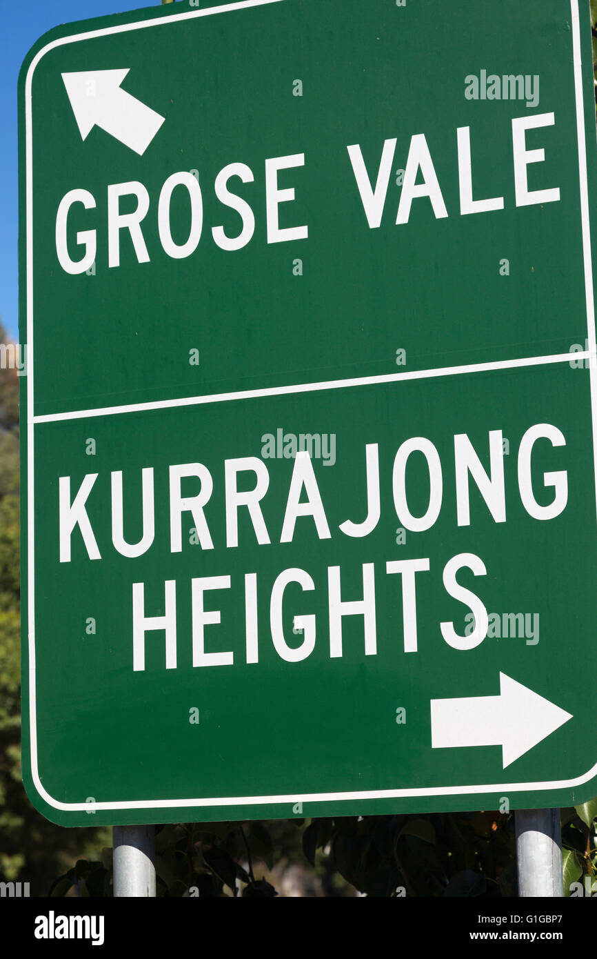 Panneau routier près de Bilpin d accès aux villages Grose Kurrajong heights Vale et près de Blue Mountains New South Wales, Australie Banque D'Images