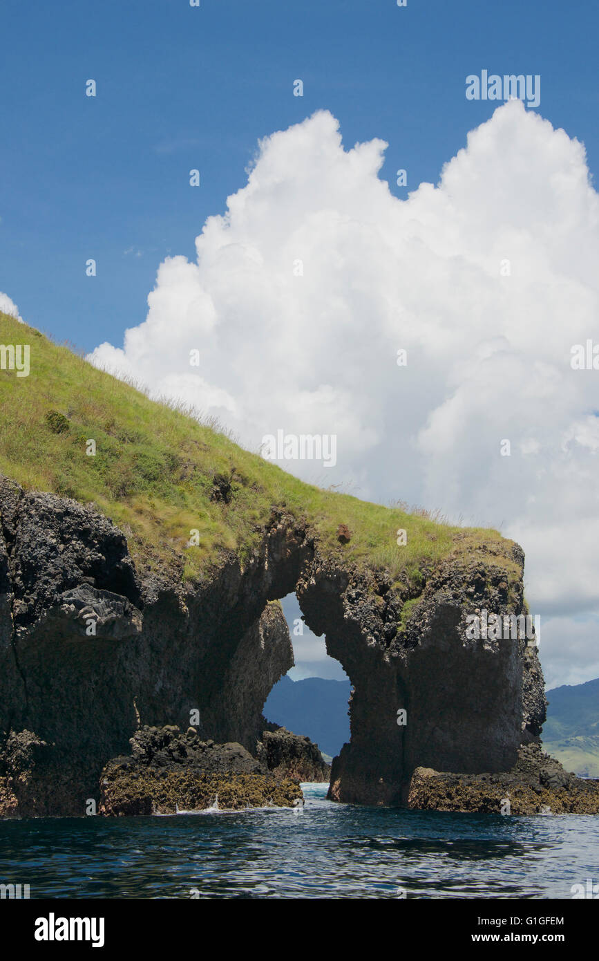 Passage de la mer Batubilah Island le Parc National de Komodo en Indonésie Banque D'Images