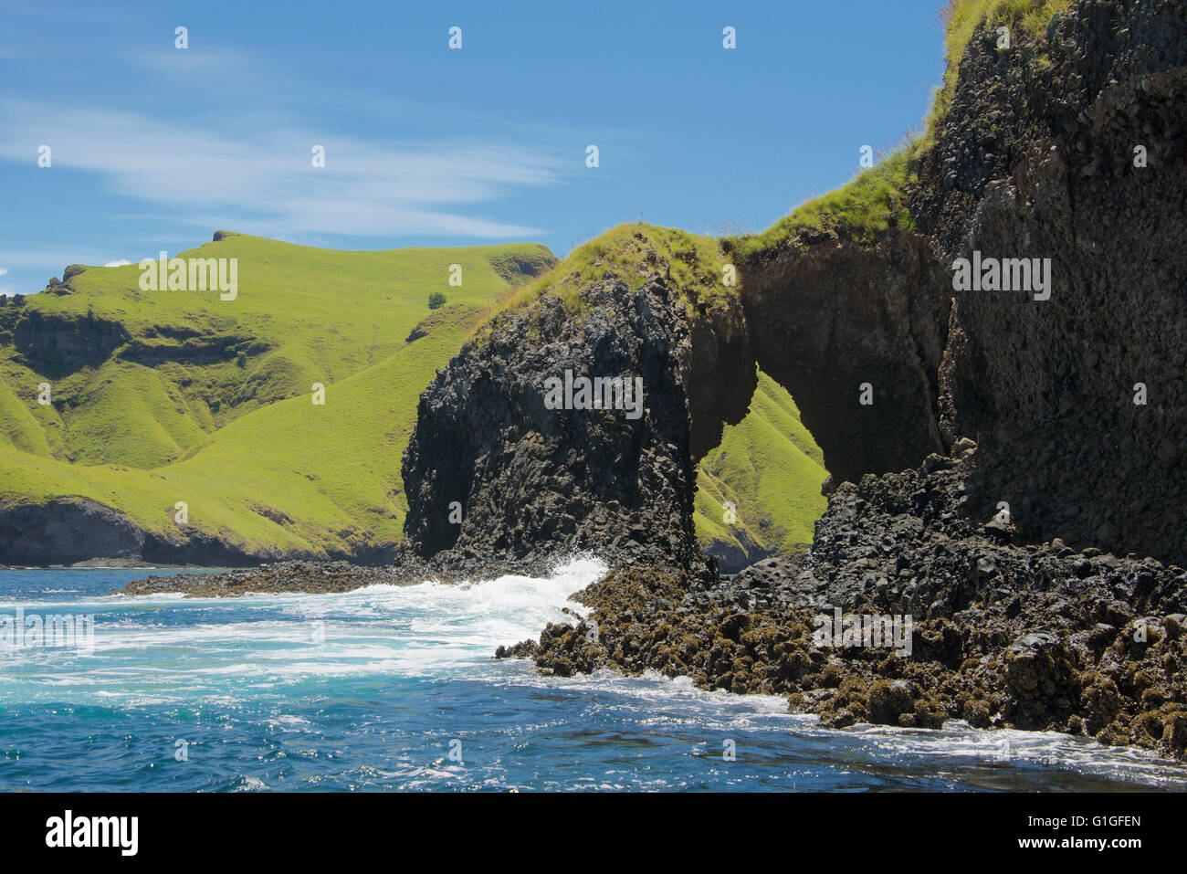 Passage de la mer Batubilah Island le Parc National de Komodo en Indonésie Banque D'Images
