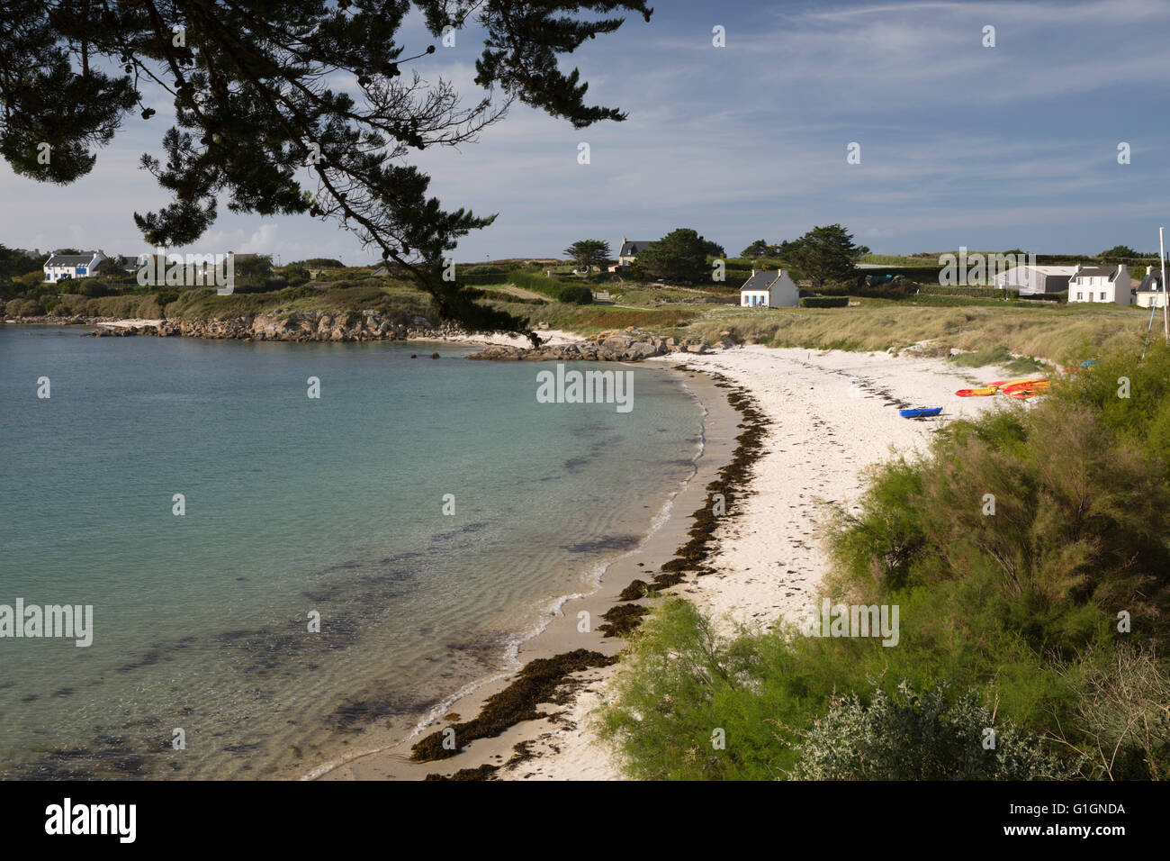 Une plage de Porz Iliz au sud-est de l'île, Ile de Batz, près de Roscoff, Finistère, Bretagne, France, Europe Banque D'Images