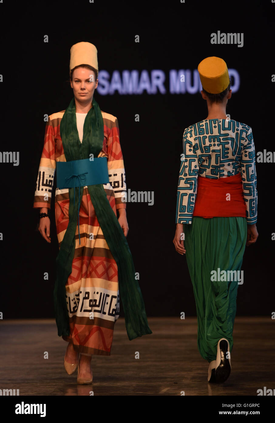 Istanbul, Turquie. 14 mai, 2016. Présenter les modèles creations conçu par Samar Murad modeste à Istanbul Fashion Week à Istanbul, Turquie, le 14 mai 2016. Crédit : Il Canling/Xinhua/Alamy Live News Banque D'Images