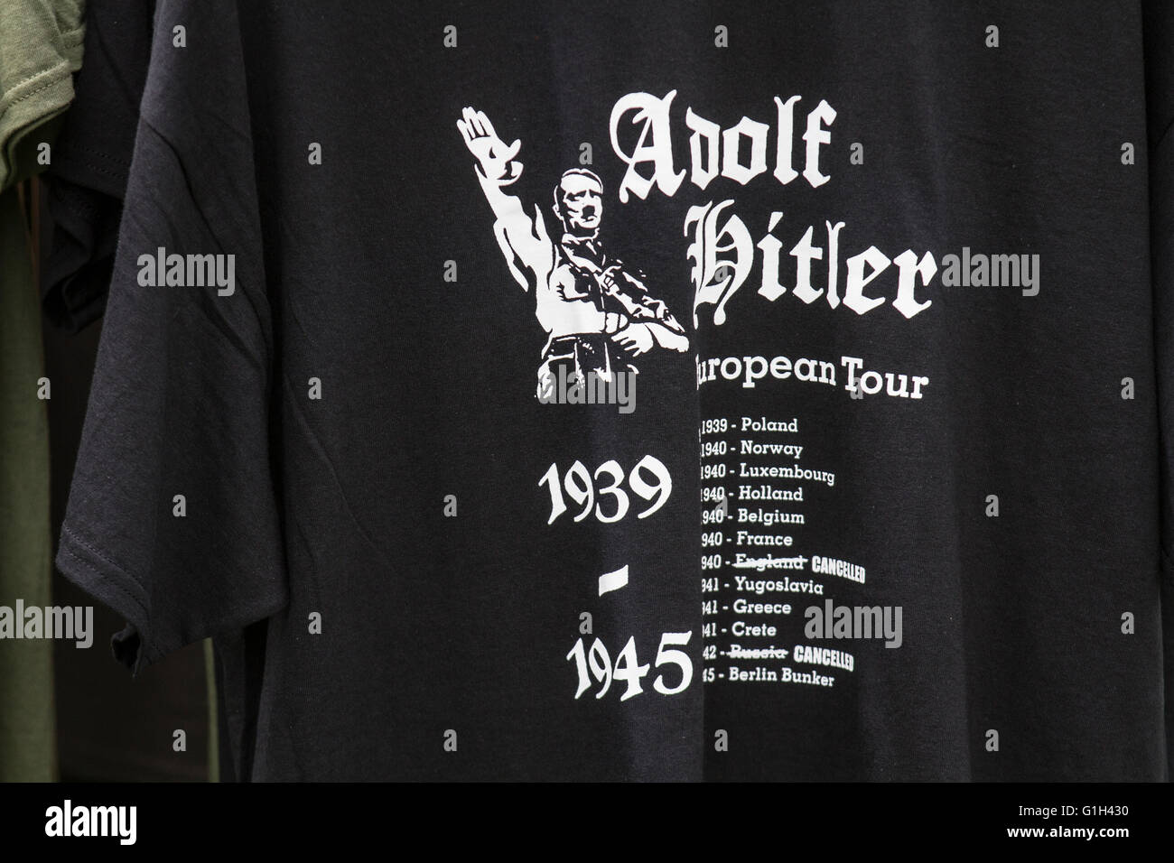 Hitler t shirt Banque de photographies et d'images à haute résolution -  Alamy