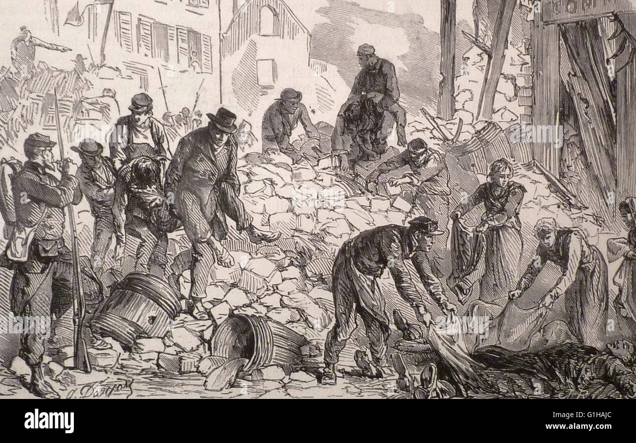 Les parisiens ont été réquisitionnés pour retirer les corps des communards après les combats, La Commune de Paris, 1871 Banque D'Images