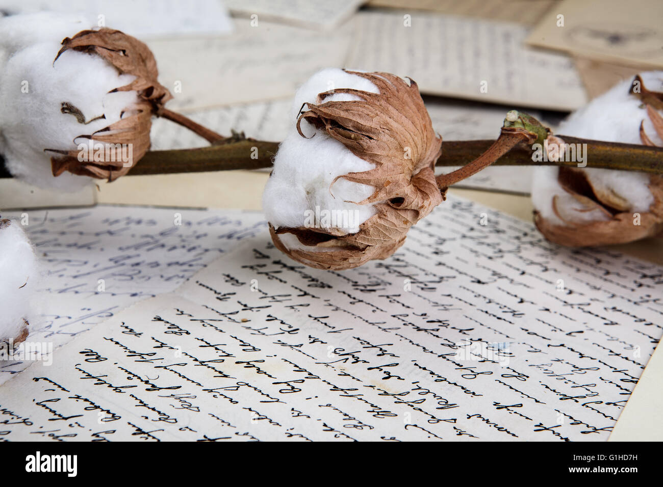Close Up of Old lettres manuscrites et des cartes postales anciennes Banque D'Images
