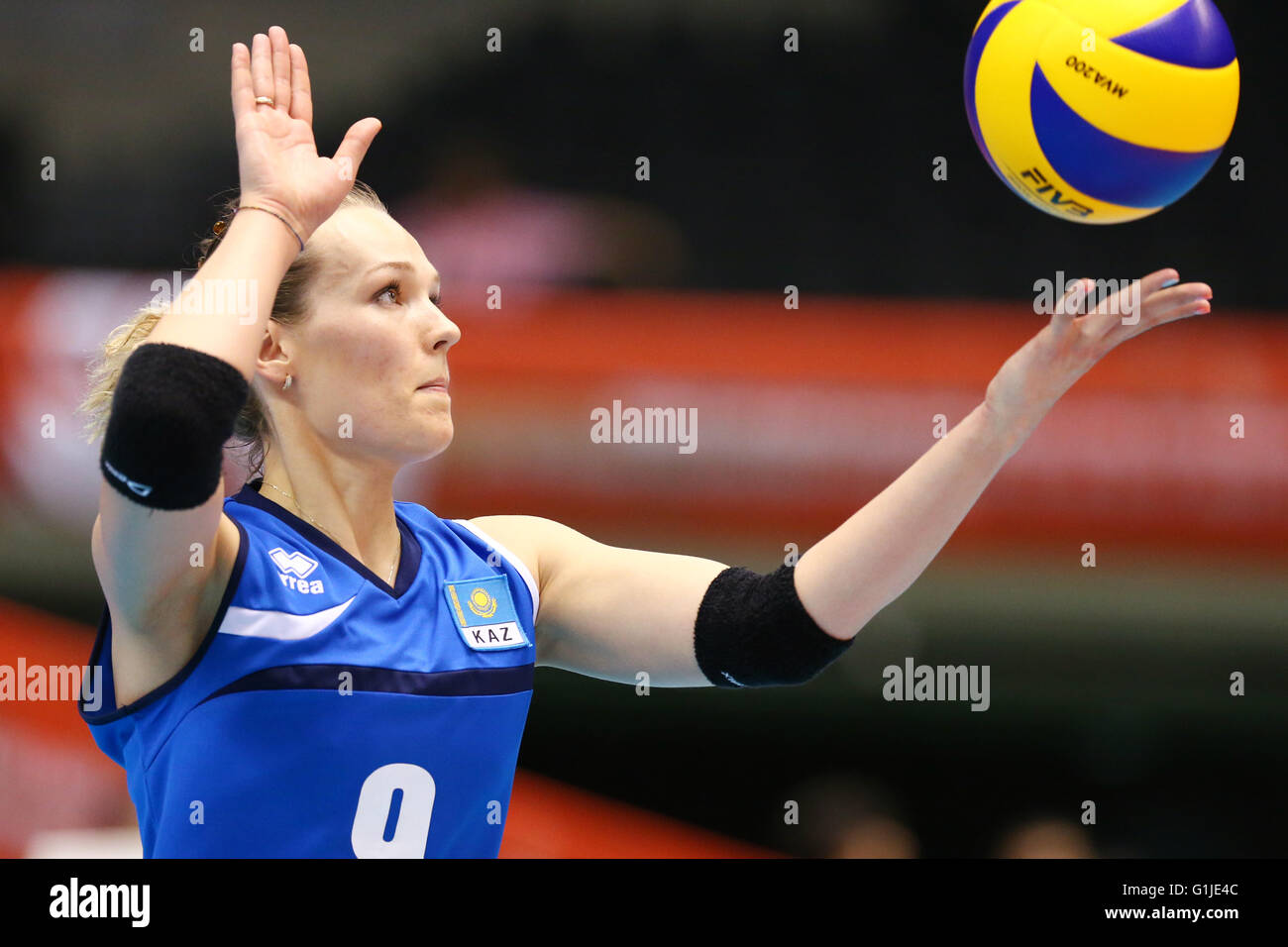 Tokyo Metropolitan Gymnasium, Tokyo, Japon. 17 mai, 2016. Irina Lukomskaya (KAZ), le 17 mai 2016 - Volley-ball : Women's Volleyball World final pour la qualification aux Jeux Olympiques de Rio de Janeiro 2016 match entre le Kazakhstan 1-3 Pérou à Tokyo Metropolitan Gymnasium, Tokyo, Japon. © Ito Shingo/AFLO SPORT/Alamy Live News Banque D'Images