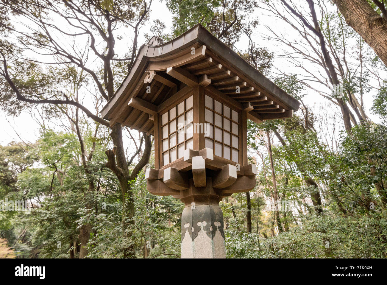 Lanterne de jardin japonaise Banque de photographies et d’images à