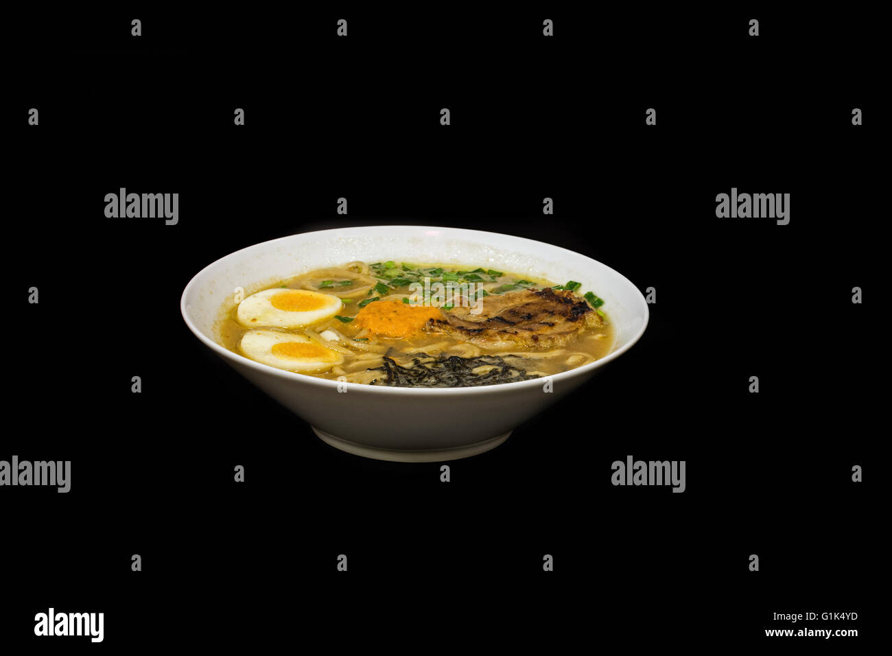 Bouillon de ramen, soupe de nouilles japonaises Banque D'Images