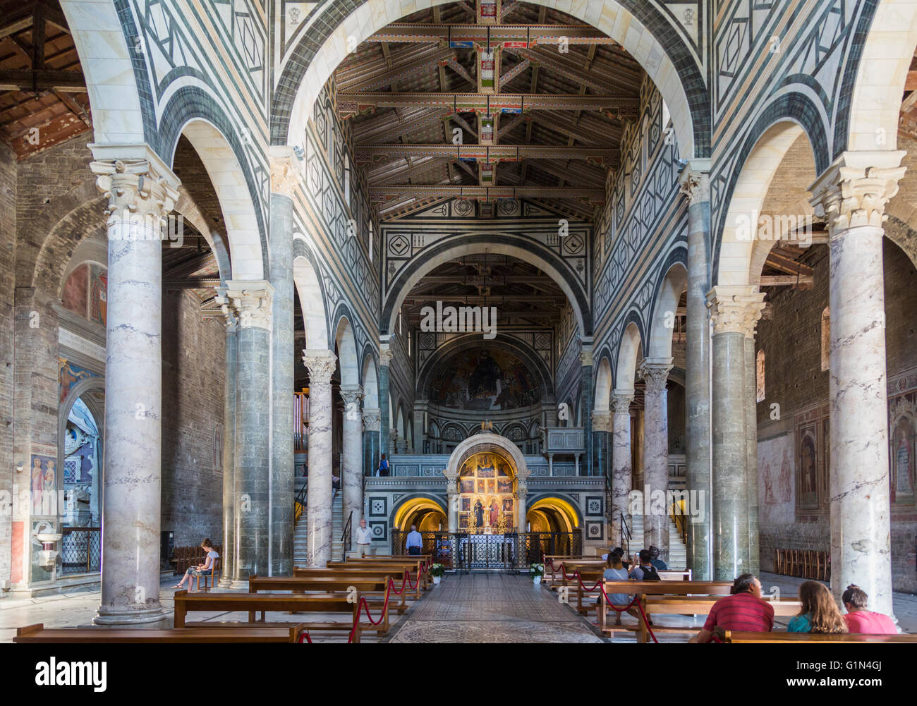 La province de Florence, Florence, Toscane, Italie. San Miniato al Monte. L'intérieur. Banque D'Images