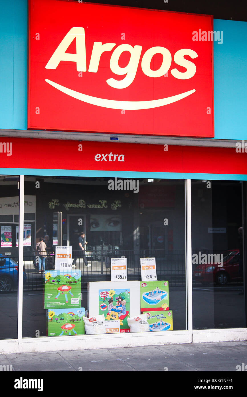 Shopfront extérieur d'un magasin Argos à Wood Green Shopping City, au nord de Londres Banque D'Images