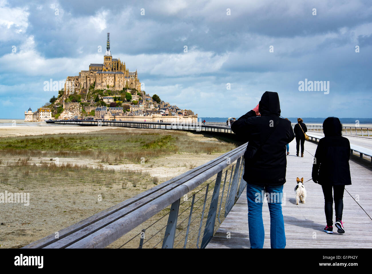 Pont mont saint michel Banque de photographies et d’images à haute ...