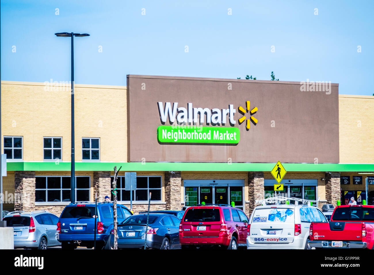 Un magasin Walmart Neighborhood extérieur en Oklahoma City, Oklahoma, USA. Banque D'Images