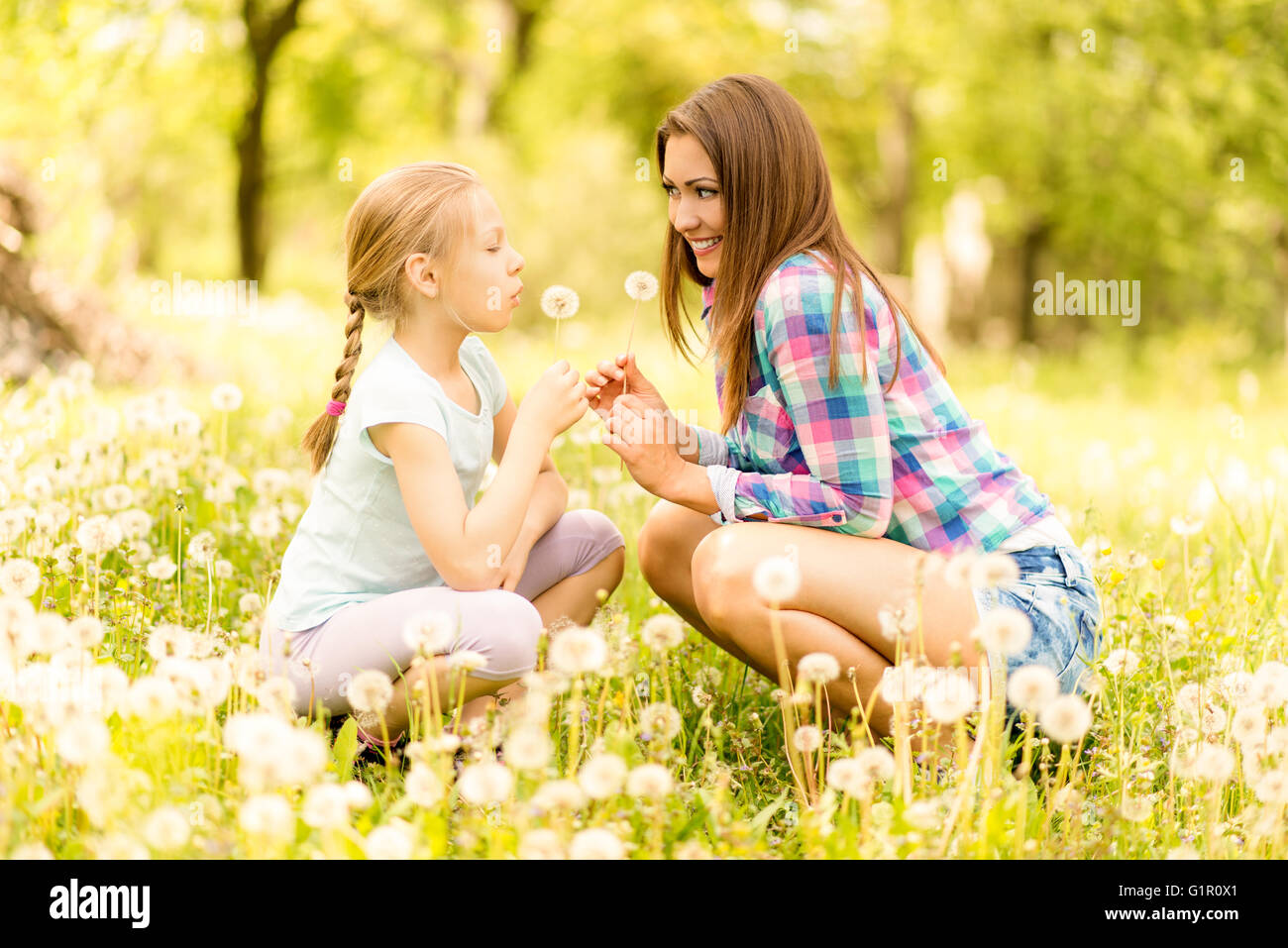 Mère et fille dans la nature Banque D'Images