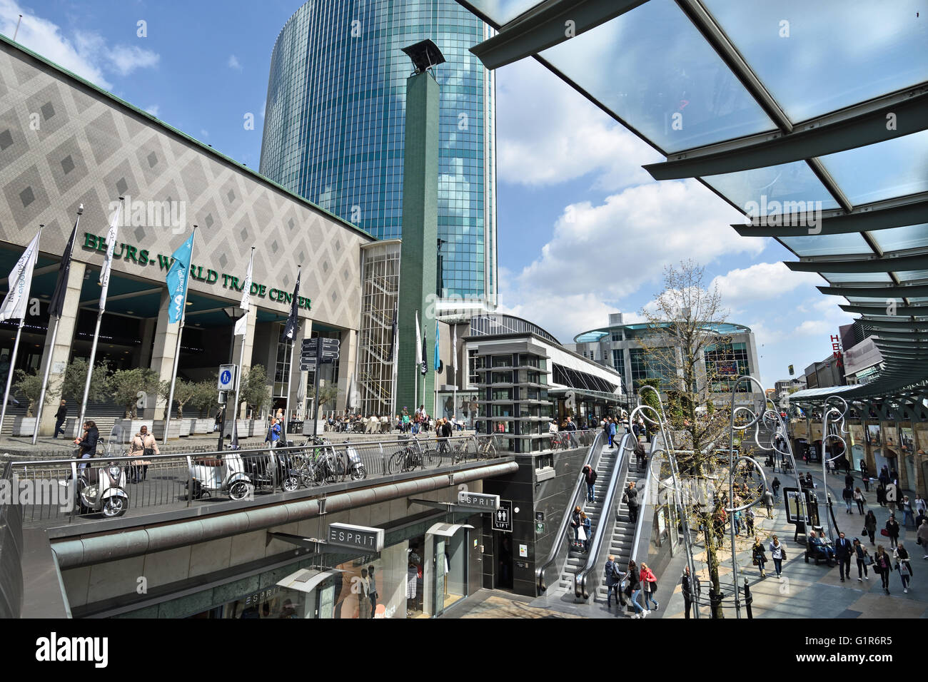 Shopping mall (Beurstraverse Koopgoot) Beursplein Coolsingel Rotterdam ( world trade center ) d'affaires Néerlandais Pays-Bas Banque D'Images