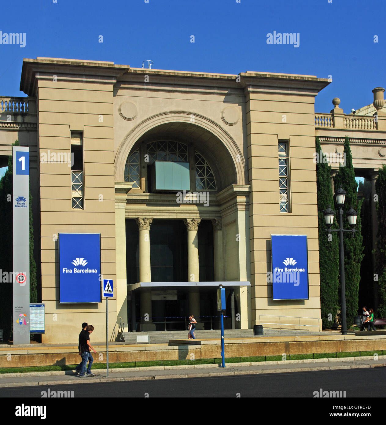 Montjuic, Barcelone, Espagne, Fira de l'Université de Barcelone, dans l'Avenida De La Reina Maria Christina Road Banque D'Images