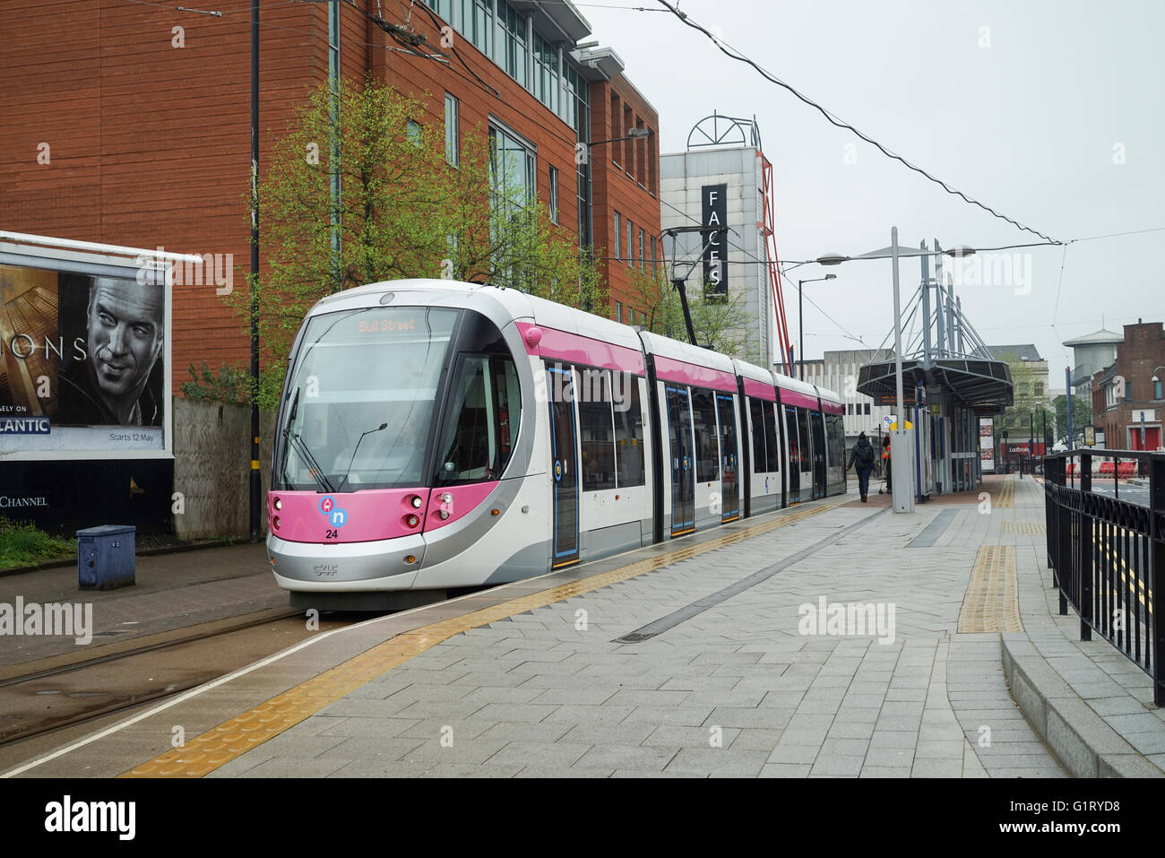 CAF Urbos tram au Terminus 3 Wolverhampton -1 Banque D'Images