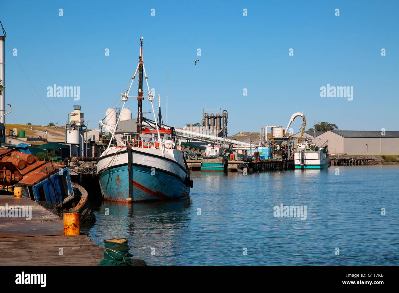 Des bateaux de pêche à l'Laaiplek Velddrif, Harbour, sur la côte ouest de l'Afrique du Sud Banque D'Images