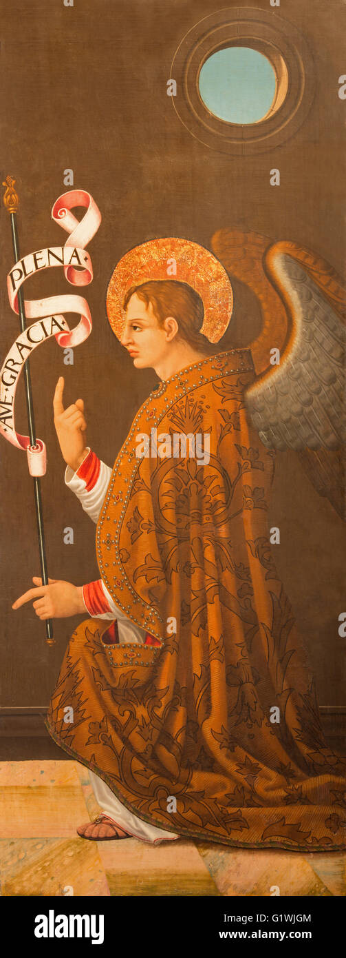 AVILA, ESPAGNE, avril - 18, 2016 : l'Archange Gabriel (Annonciation) sur le bois comme la porte droite Banque D'Images