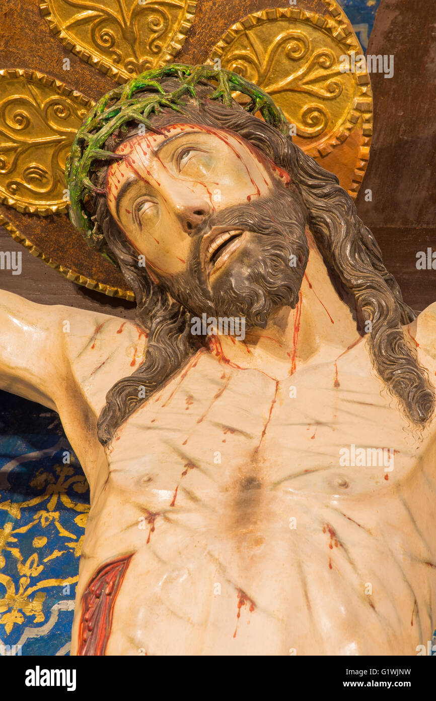 AVILA, ESPAGNE, avril - 19, 2016 : La Crucifixion dans l'église de Real Monasterio de Santo Tomas de 16. 100. Banque D'Images