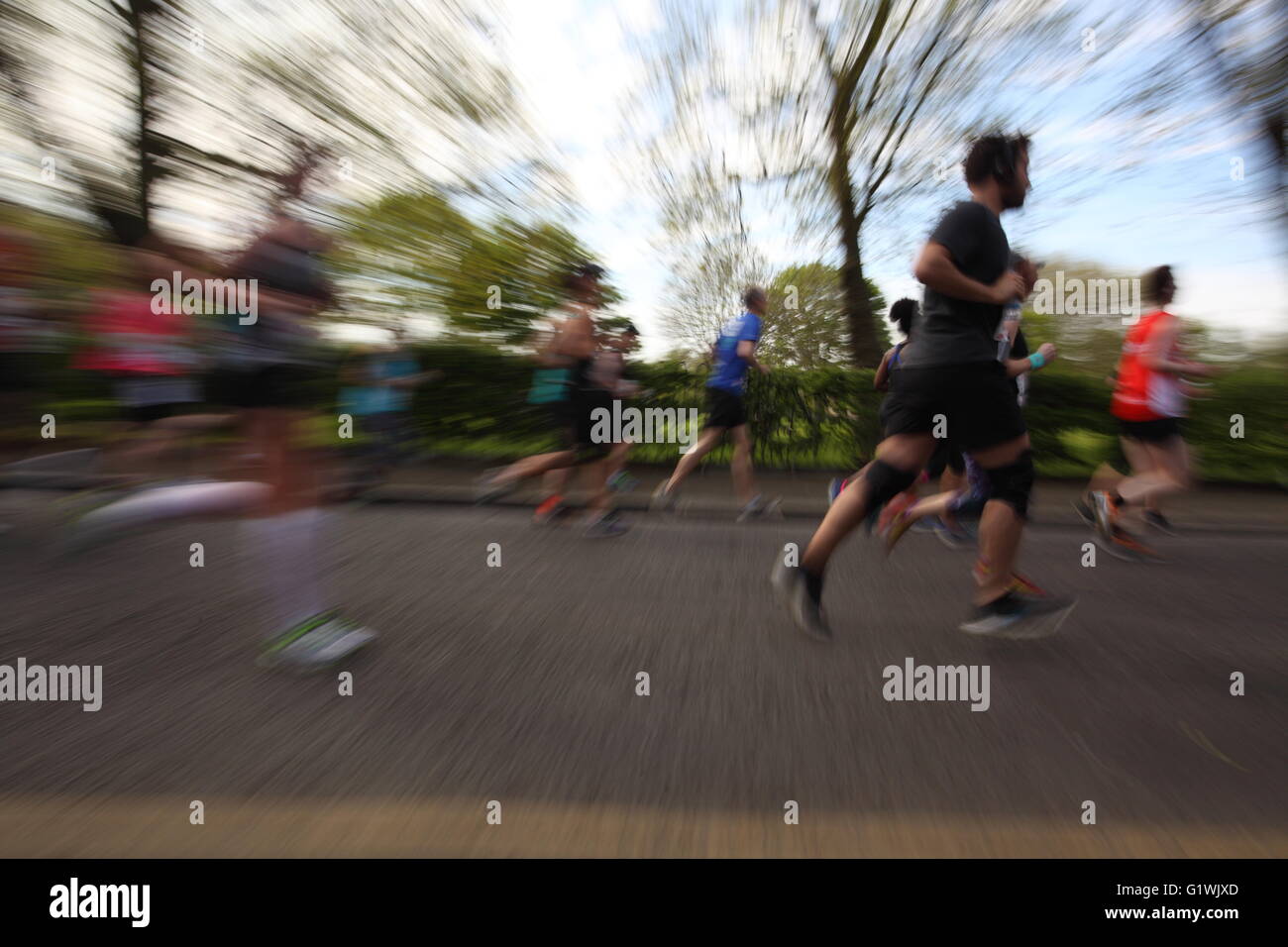 Mai 2016 London Uk personnes tournant à courir le demi-marathon d'Hackney Banque D'Images