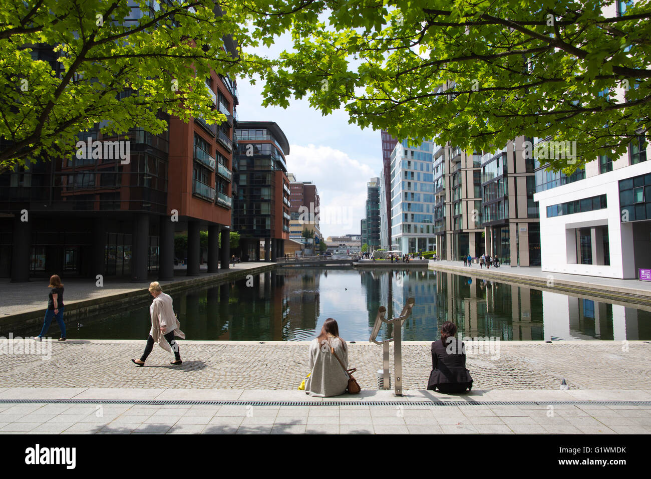 Merchant Square, waterside garden square au coeur de Paddington, Londres, Angleterre, Royaume-Uni Banque D'Images