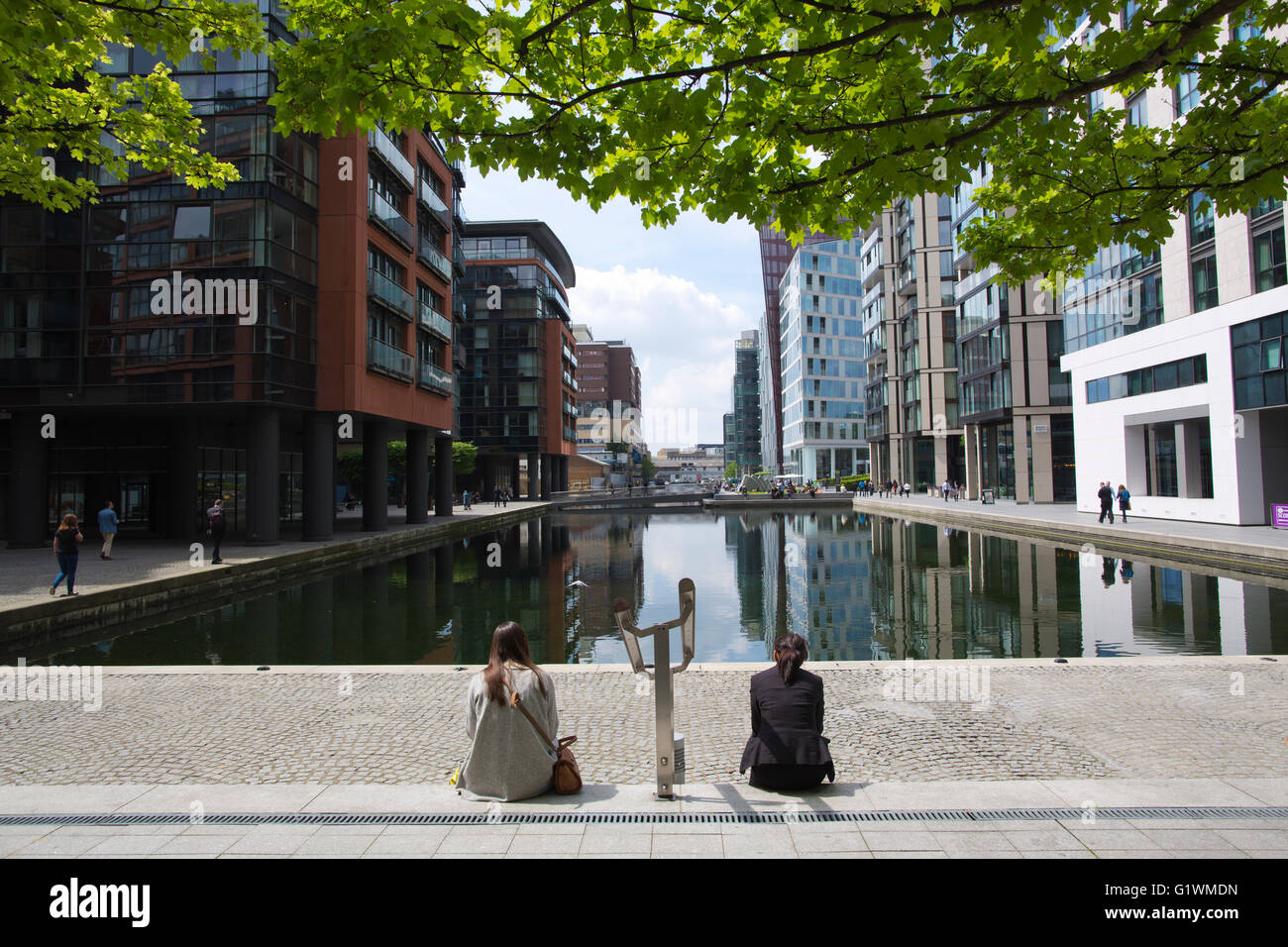 Merchant Square, waterside garden square au coeur de Paddington, Londres, Angleterre, Royaume-Uni Banque D'Images