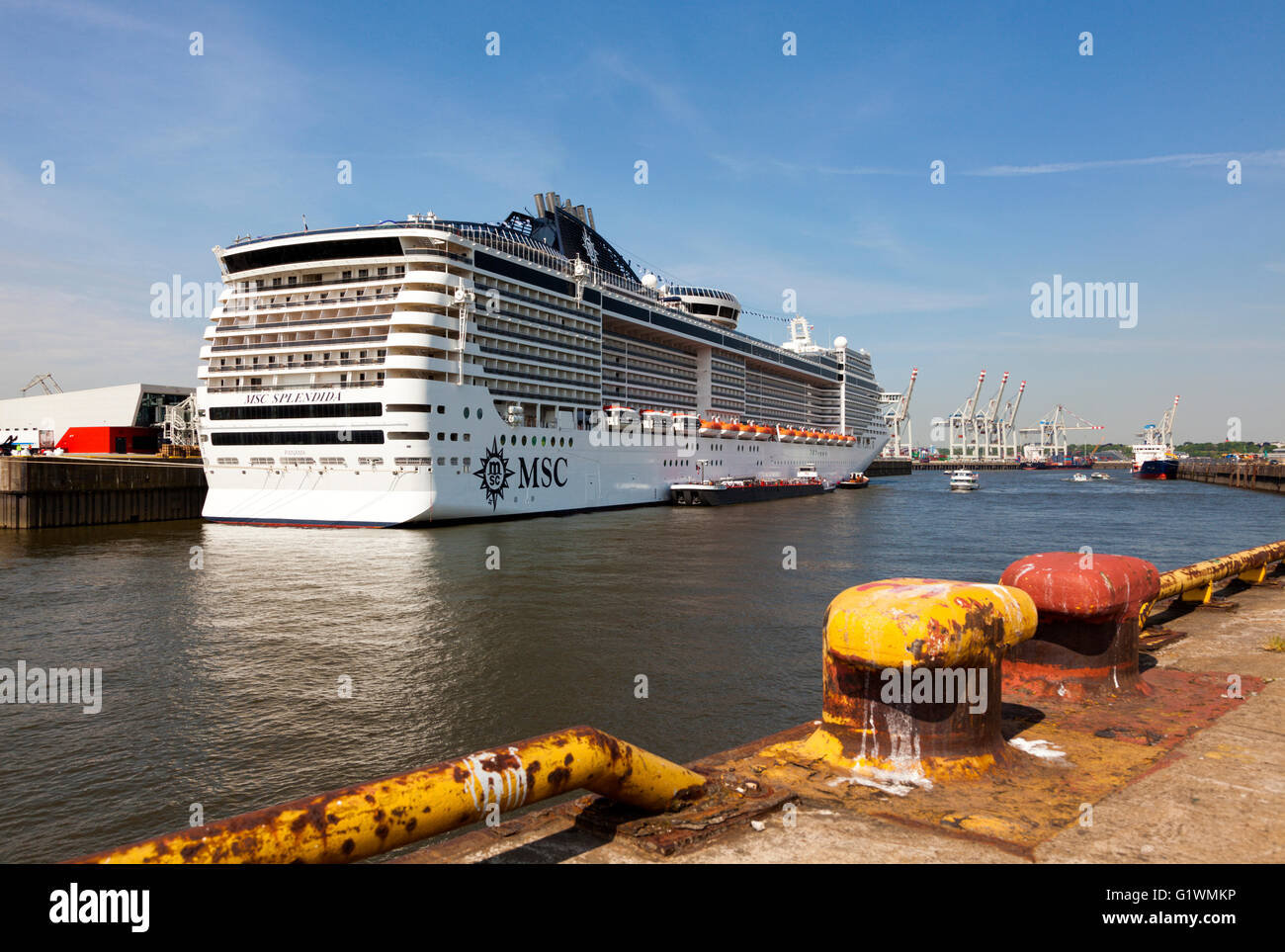 Navire de croisière MSC Splendida à Steinwerder terminal de croisière dans le port de Hambourg Banque D'Images