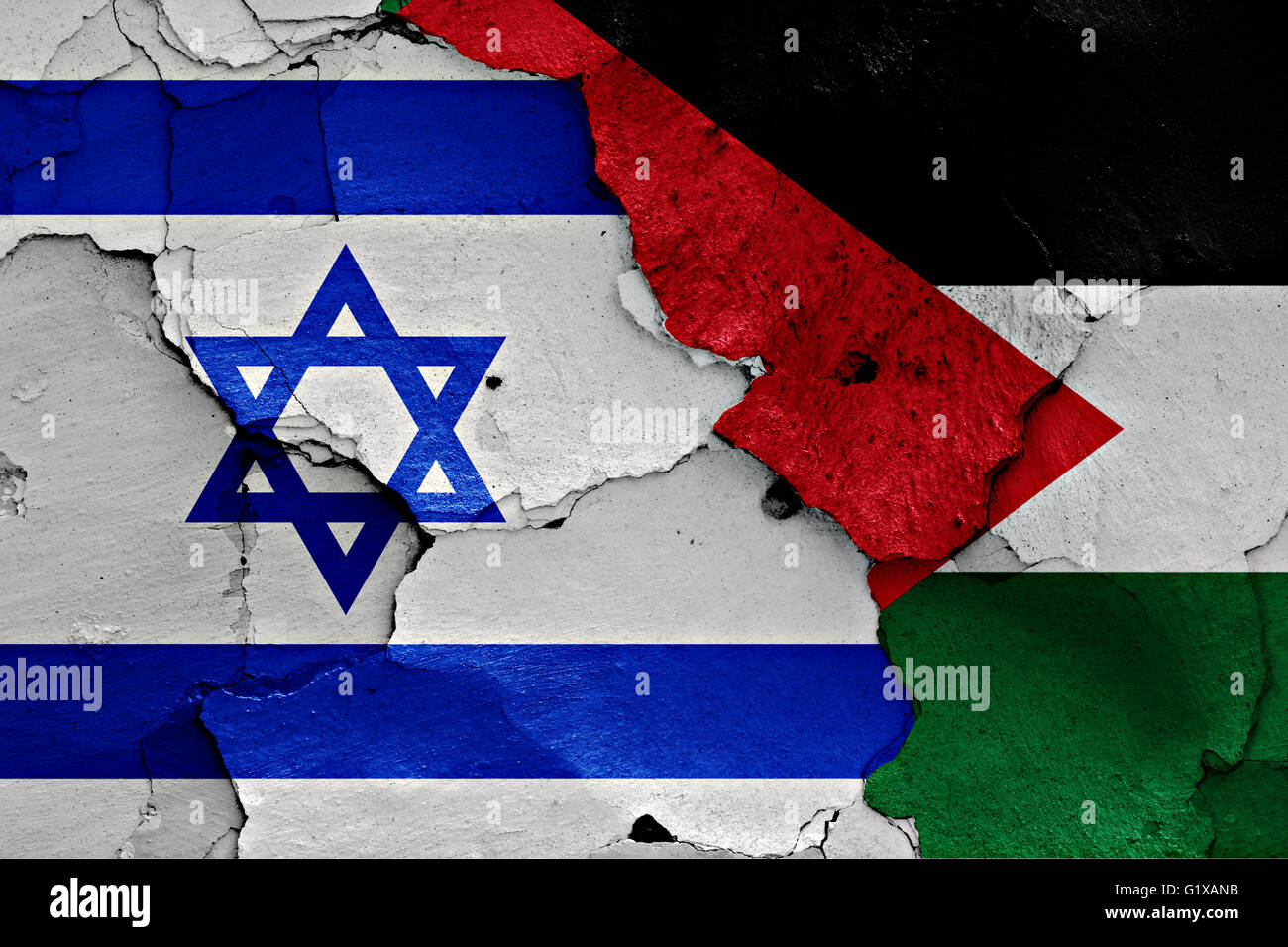 Drapeaux d'Israël et la Palestine peint sur mur fissuré Banque D'Images