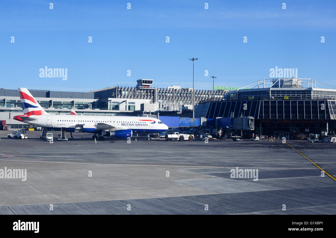 Dublin, Irlande - 01 Février 2015 : les avions de British Airways, agir à leurs portes à l'aéroport de Dublin, Irlande Banque D'Images