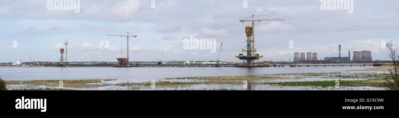 Mersey Gateway de construction d'un pont sur la rivière Mersey en amont du pont reliant le Queensway et Runcorn, Widnes Banque D'Images
