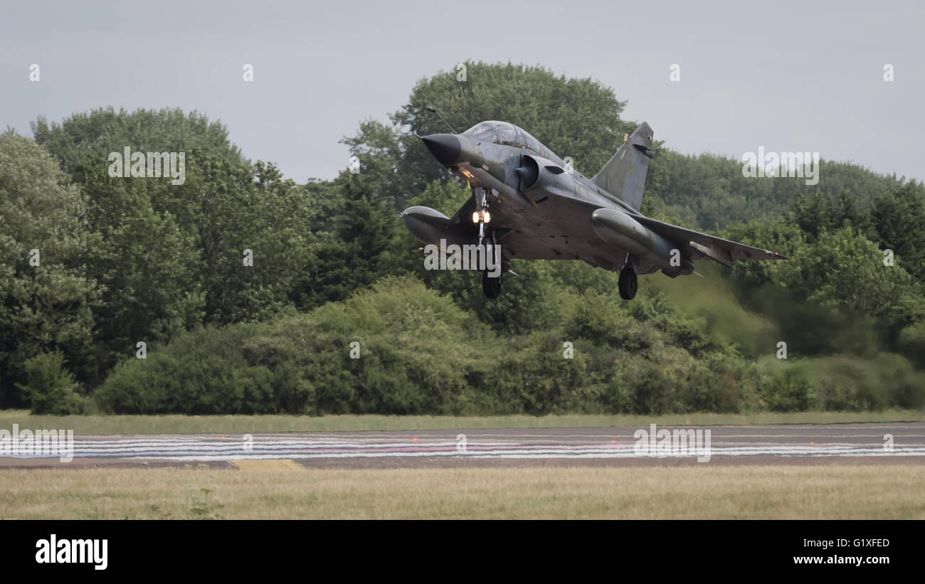 Mirage 2000 jet fighter bomber en vol Banque D'Images