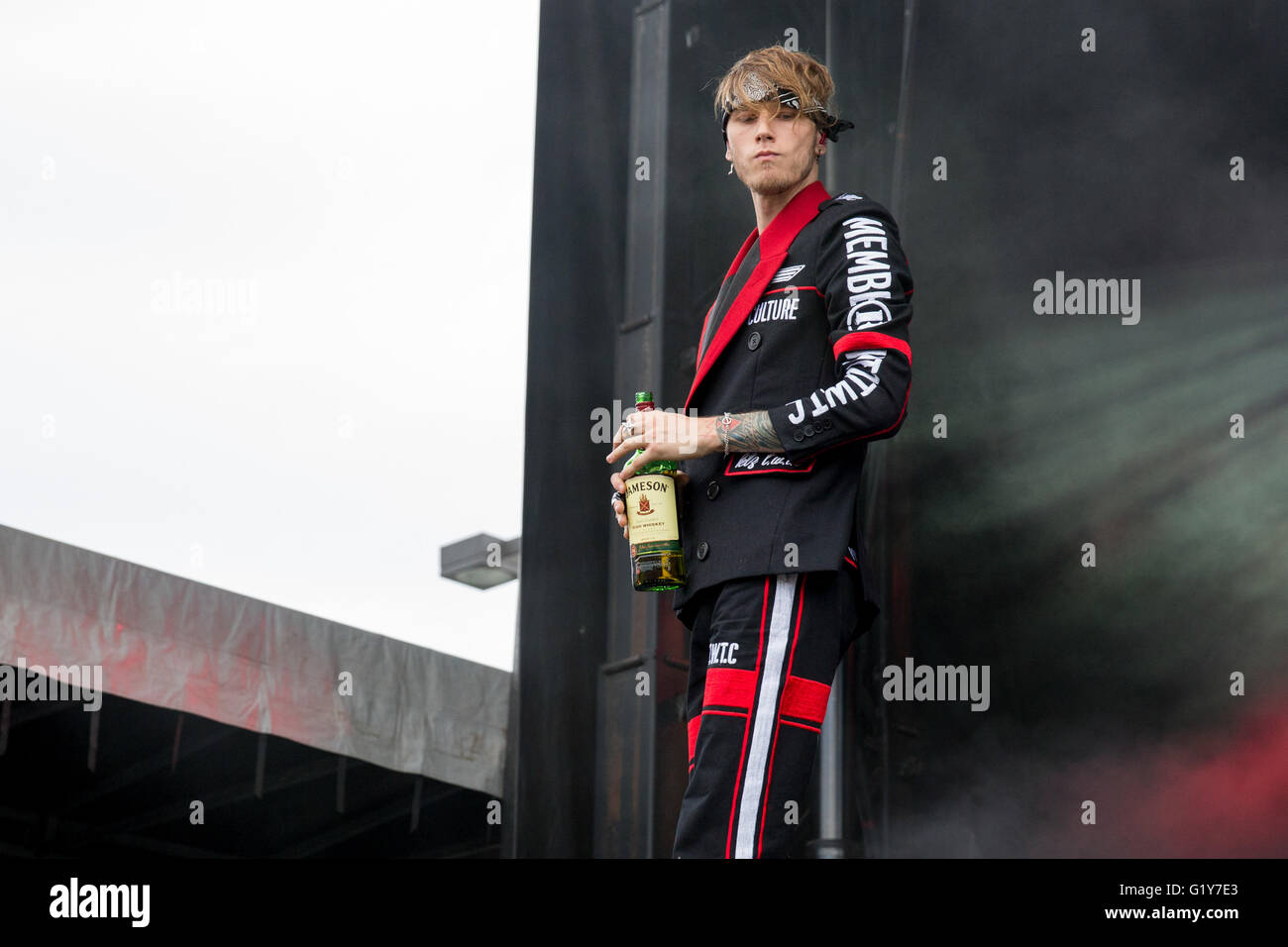 Columbus, Ohio, USA. 20 mai, 2016. Le rappeur MACHINE GUN KELLY effectue en direct durant Rock sur la gamme music festival à Columbus Crew Stadium à Columbus, Ohio Crédit : Daniel DeSlover/ZUMA/Alamy Fil Live News Banque D'Images