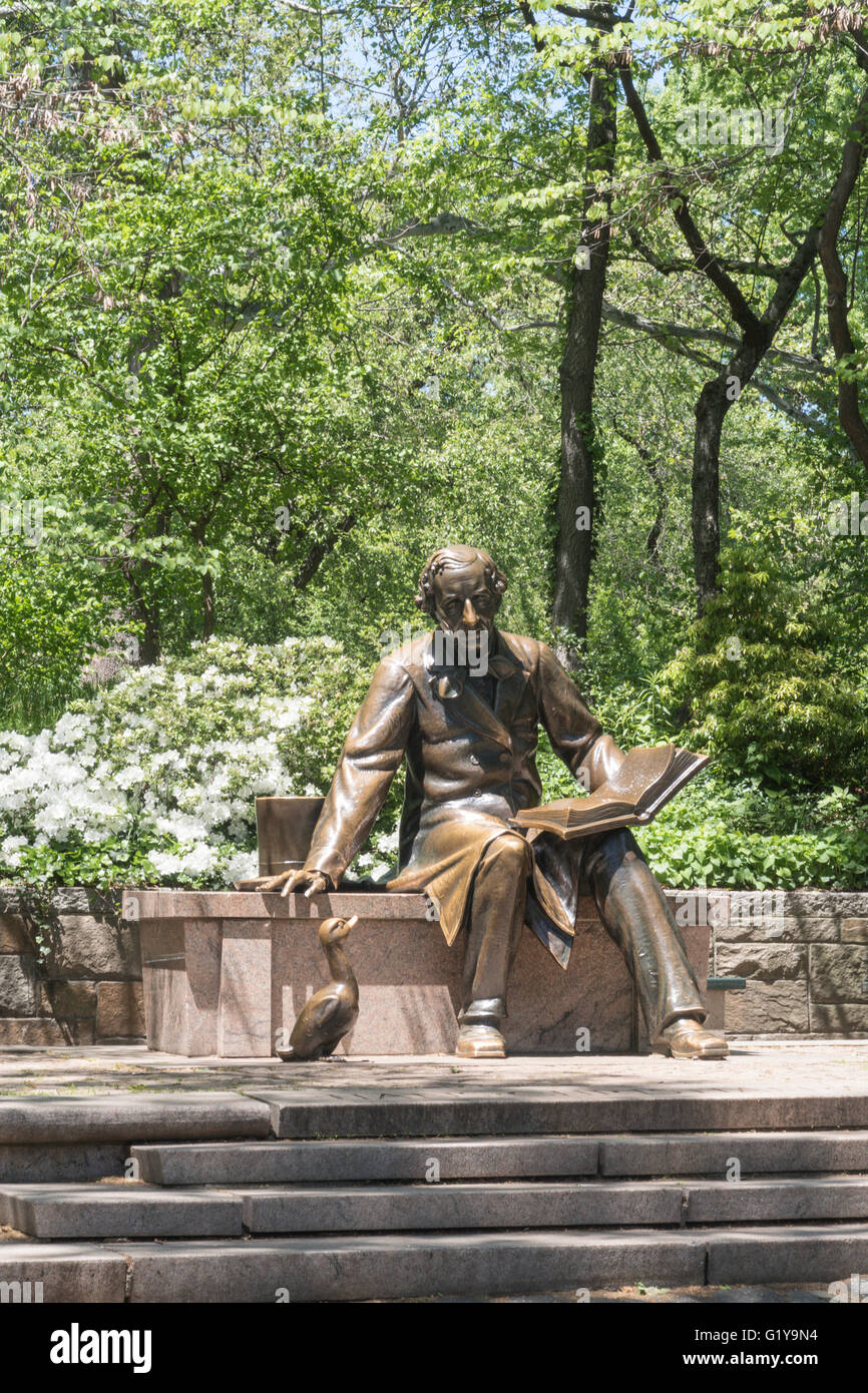 Statue de Hans Christian Andersen, Central Park, NYC Banque D'Images Statue de Hans Christian Andersen, Central Park, NYC Banque D'Images