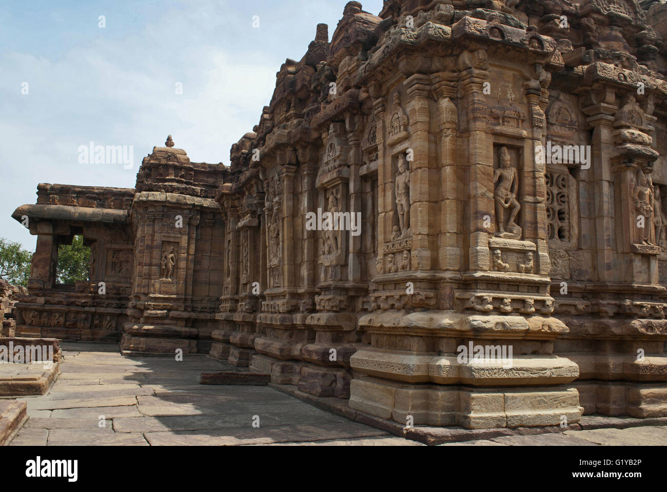 Vue extérieure de la partie nord des murs. Le Devakoshthas, temple Virupaksha temple, Pattadakal Pattadakal, complexes, Karnataka, Inde Banque D'Images