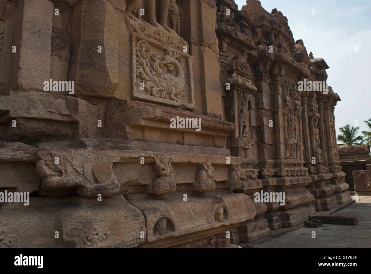 Vue extérieure de la partie nord des murs. Le Devakoshthas, temple Virupaksha temple, Pattadakal Pattadakal, complexes, Karnataka, Inde Banque D'Images