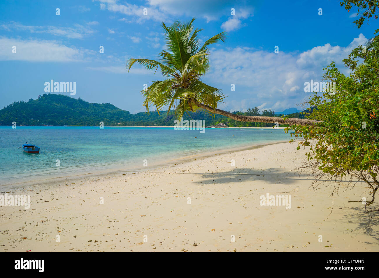 Après-midi ensoleillé avec de belles plages de Paradise Island, Seychelles Banque D'Images