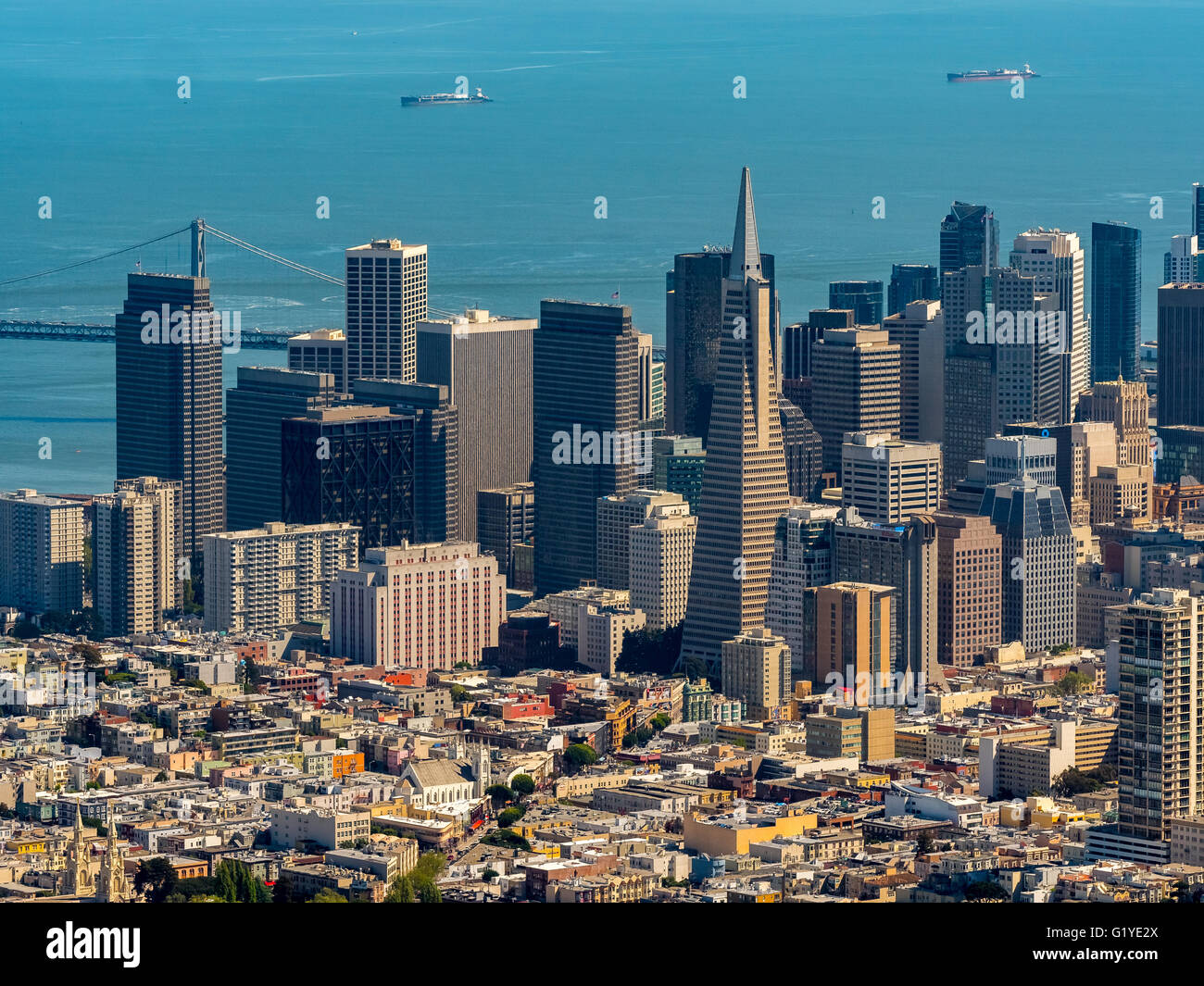 Vue aérienne, à la recherche du nord au quartier financier avec la Transamerica Pyramid, San Francisco, San Francisco, USA Banque D'Images