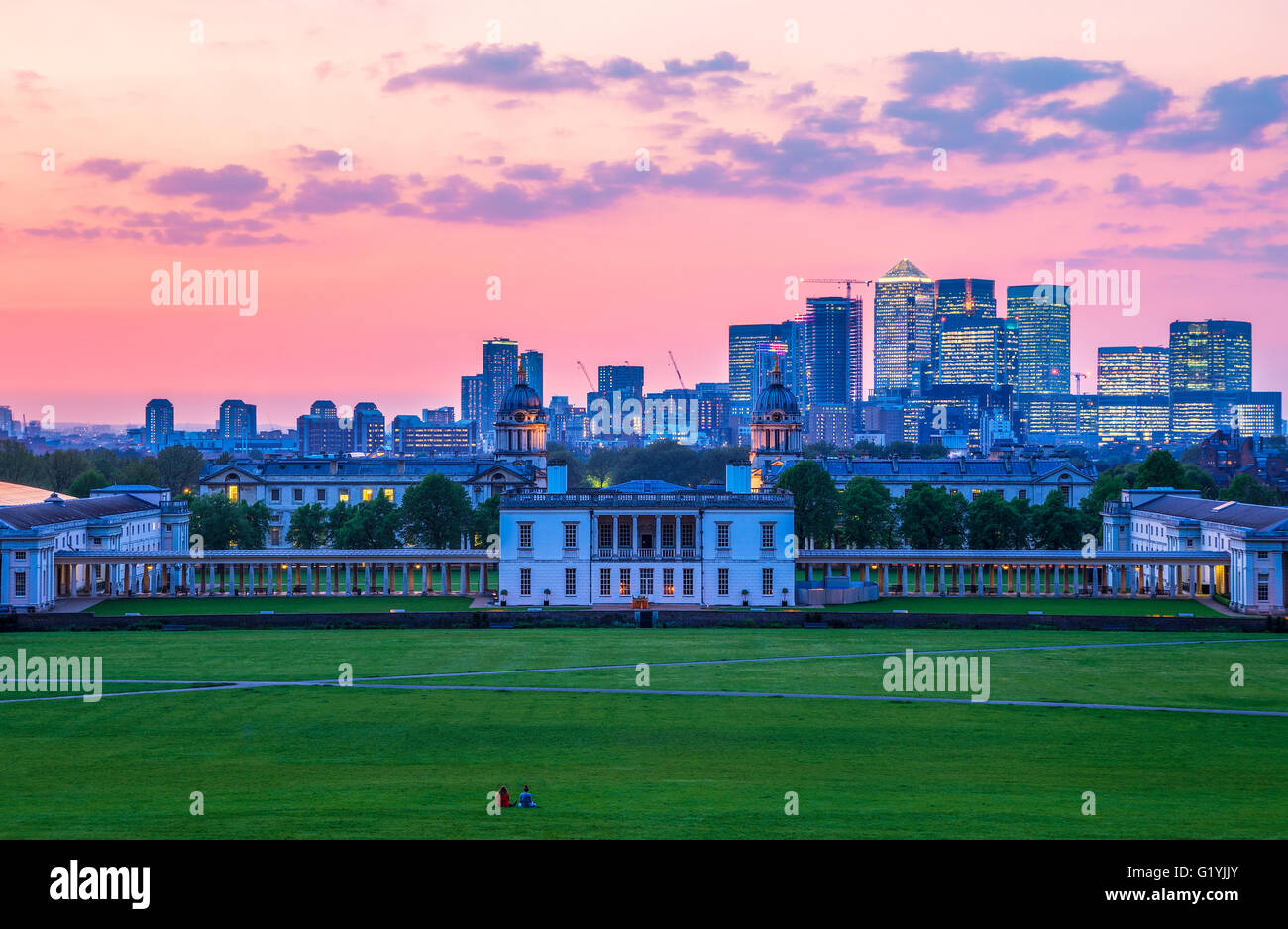 Canary Wharf vue depuis la colline de Greenwich, Londres, avec un ciel de coucher du soleil Banque D'Images