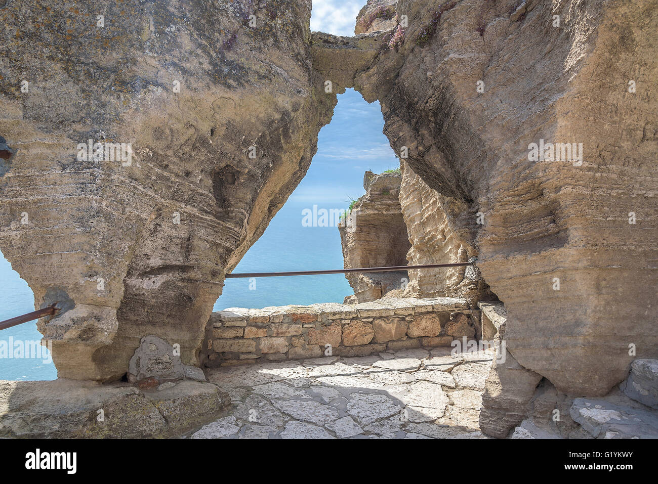 Vestiges de la forteresse de pierre sur le cap Kaliakra, Bulgarie. Banque D'Images